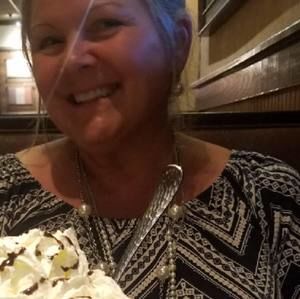 Meet your Posher, Renee